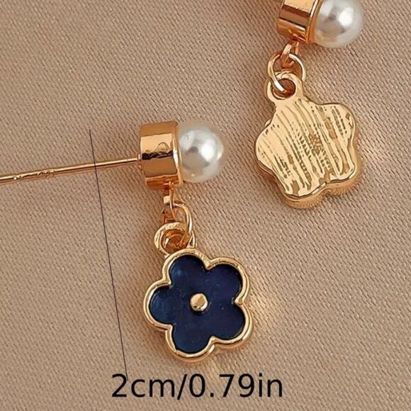 ✨🆕✨ Elegant Darling Blue Floral Pearl Stud Earrings - Gold Plated Post ✨ - Picture 8 of 13